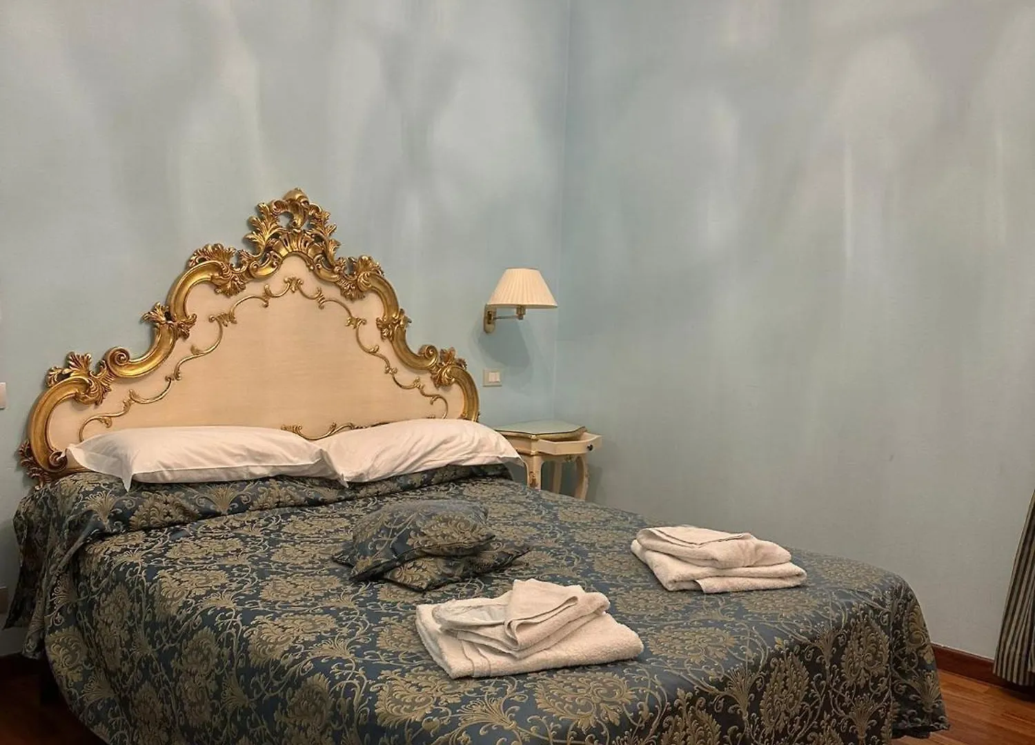 Bed & Breakfast Alloggi Santa Sofia Venice